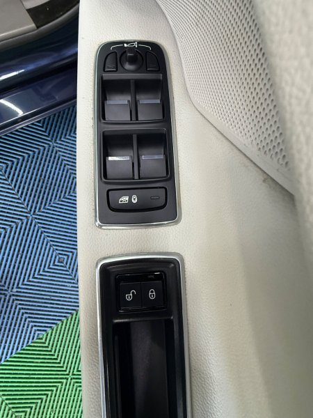 2016 Jaguar XF - photo 23