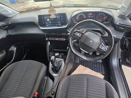 2021 Peugeot 208 - photo 6