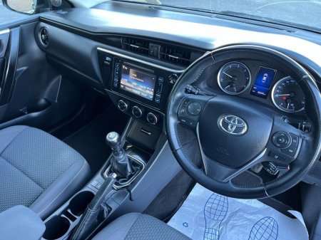 2017 Toyota Corolla - photo 9