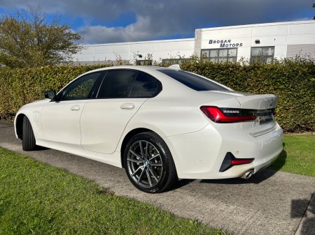 2021 BMW 3-Series - photo 8