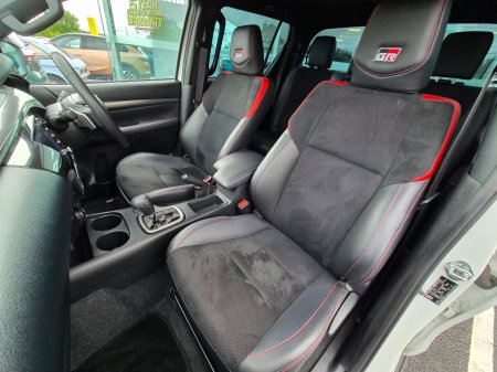 2024 Toyota Hilux - photo 13
