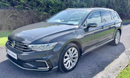 2020 Volkswagen Passat - photo 2