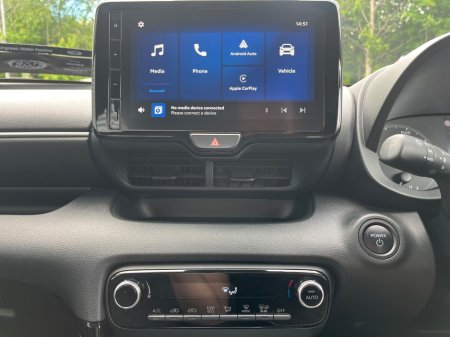 2024 Toyota Yaris - photo 17