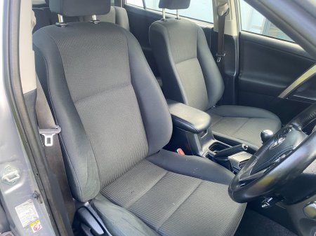 2017 Toyota RAV4 - photo 10