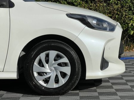 2021 Toyota Yaris - photo 9