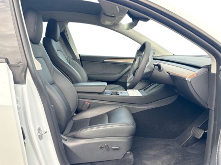 2024 Tesla Model Y - photo 18