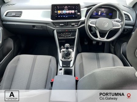 2023 Volkswagen T-Roc - photo 2