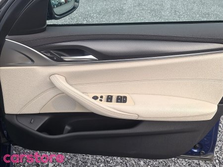 2022 BMW 5-Series - photo 17