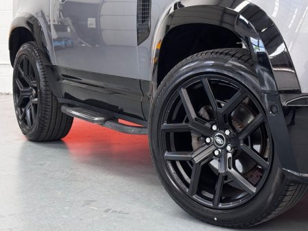 2024 Land Rover Defender - photo 2