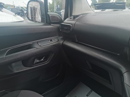 2022 Opel Combo - photo 4