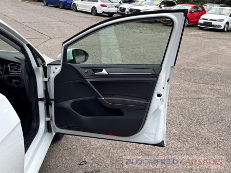 2019 Volkswagen Golf - photo 30