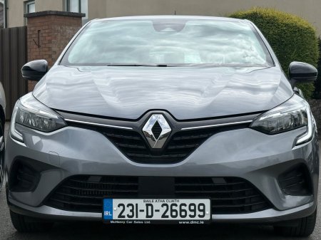 2023 Renault Clio - photo 2