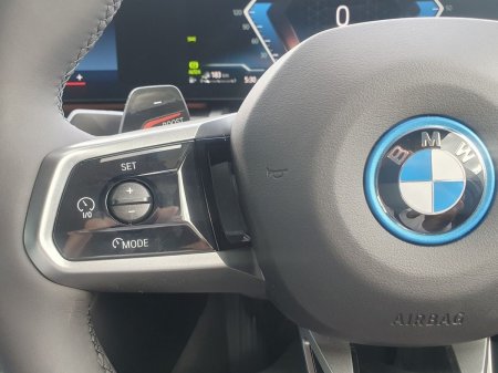 2026 BMW 5-Series - photo 17
