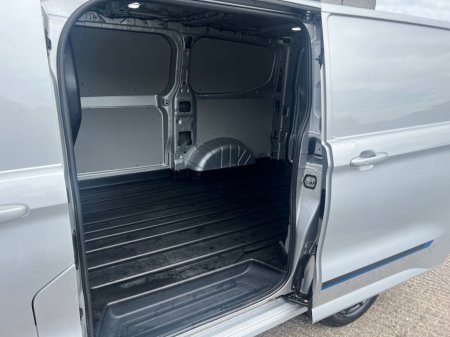 2024 Ford Transit Custom - photo 8