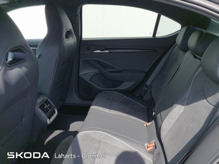 2026 Skoda Superb - photo 7