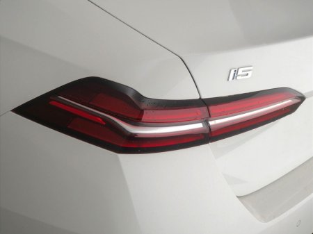 2024 BMW i5 - photo 20