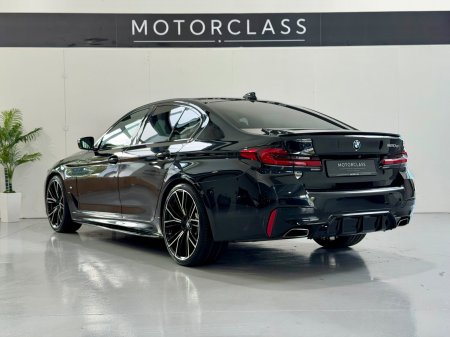 2021 BMW 5-Series - photo 6
