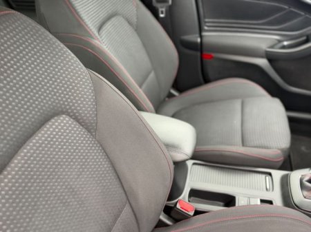 2019 Ford Focus - photo 12