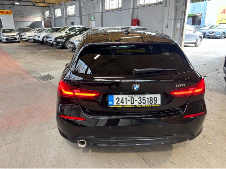 2024 BMW 1-Series - photo 10
