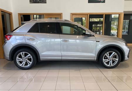 2023 Volkswagen T-Roc - photo 2