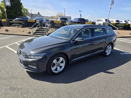 2020 Volkswagen Passat - photo 2