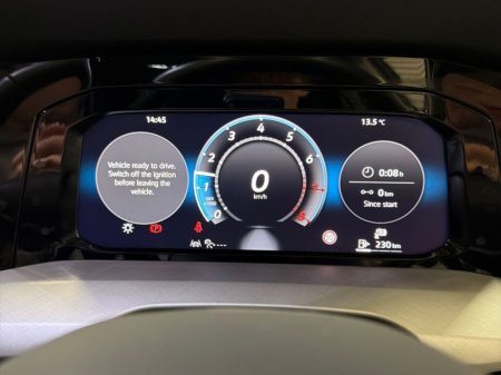 2025 Volkswagen Golf - photo 14