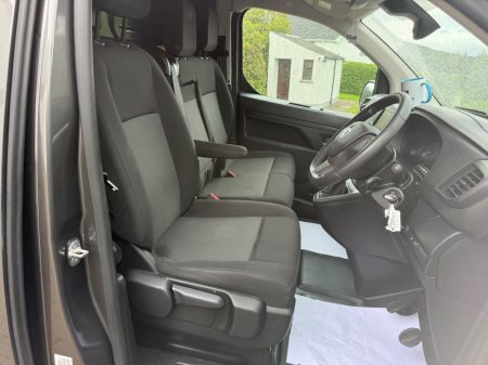 2023 Vauxhall Vivaro - photo 11