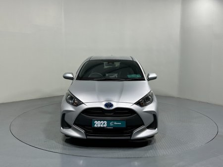 2023 Toyota Yaris - photo 2