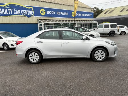 2014 Toyota Corolla - photo 5