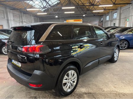 2021 Peugeot 5008 - photo 2