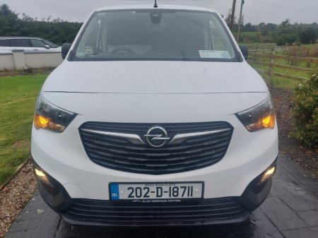 2020 Opel Combo - photo 2