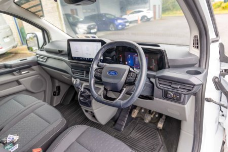 2025 Ford Transit Custom - photo 18