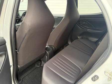 2023 Toyota Yaris - photo 9