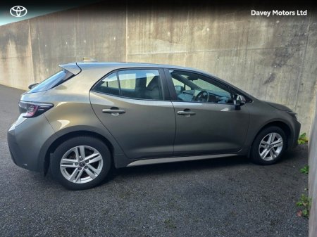 2023 Toyota Corolla - photo 3