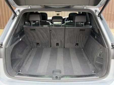 2021 Volkswagen Touareg - photo 19