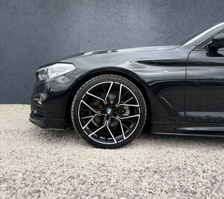 2017 BMW 5-Series - photo 24
