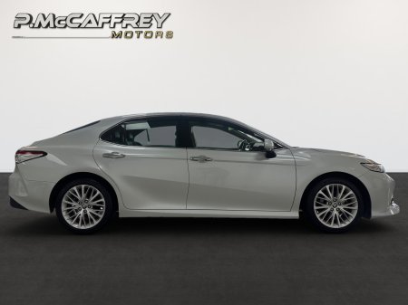 2020 Toyota Camry - photo 4