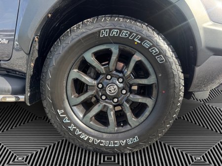 2021 Toyota Hilux - photo 9
