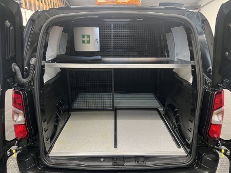 2024 Toyota Proace City - photo 2