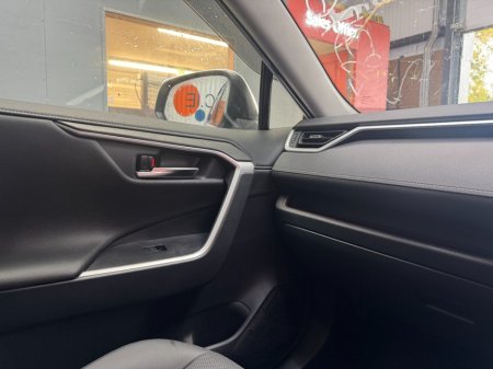 2025 Toyota RAV4 - photo 17