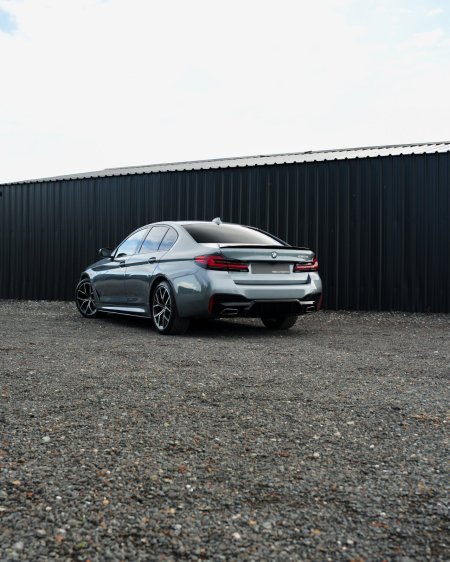 2021 BMW 5-Series - photo 13