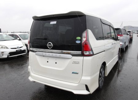 2017 Nissan Serena - photo 3