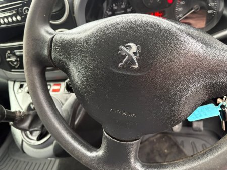 2016 Peugeot Partner - photo 9