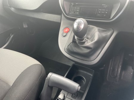 2021 Renault Kangoo - photo 21