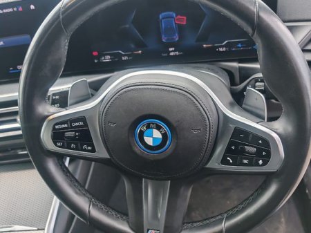 2023 BMW 3-Series - photo 18