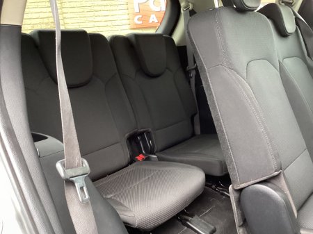 2015 Kia Carens - photo 14