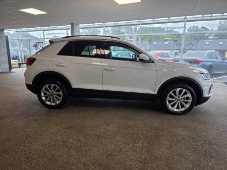 2025 Volkswagen T-Roc - photo 7