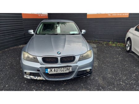 2011 BMW 3-Series - photo 2