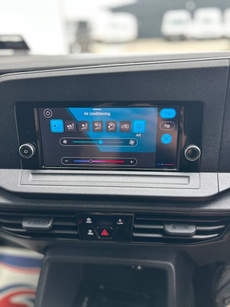 2023 Volkswagen Caddy - photo 13