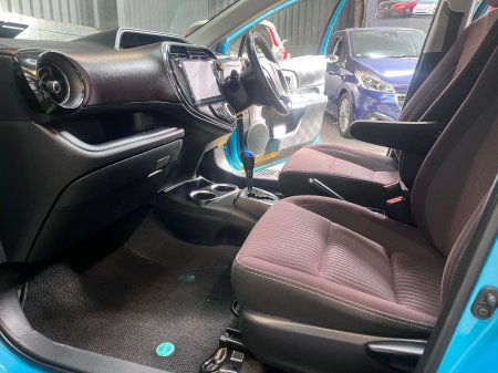 2017 Toyota Aqua - photo 13